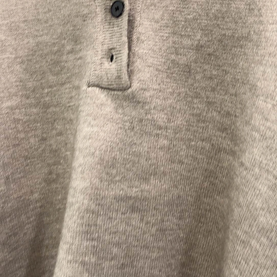 针织套头衫宽松版型
