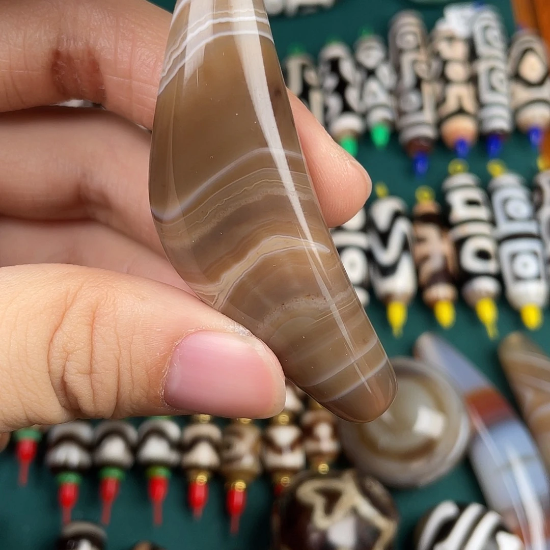 玛瑙/玉髓裸珠牛角