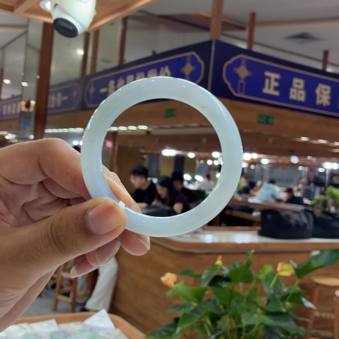 未镶嵌手镯翡翠手镯