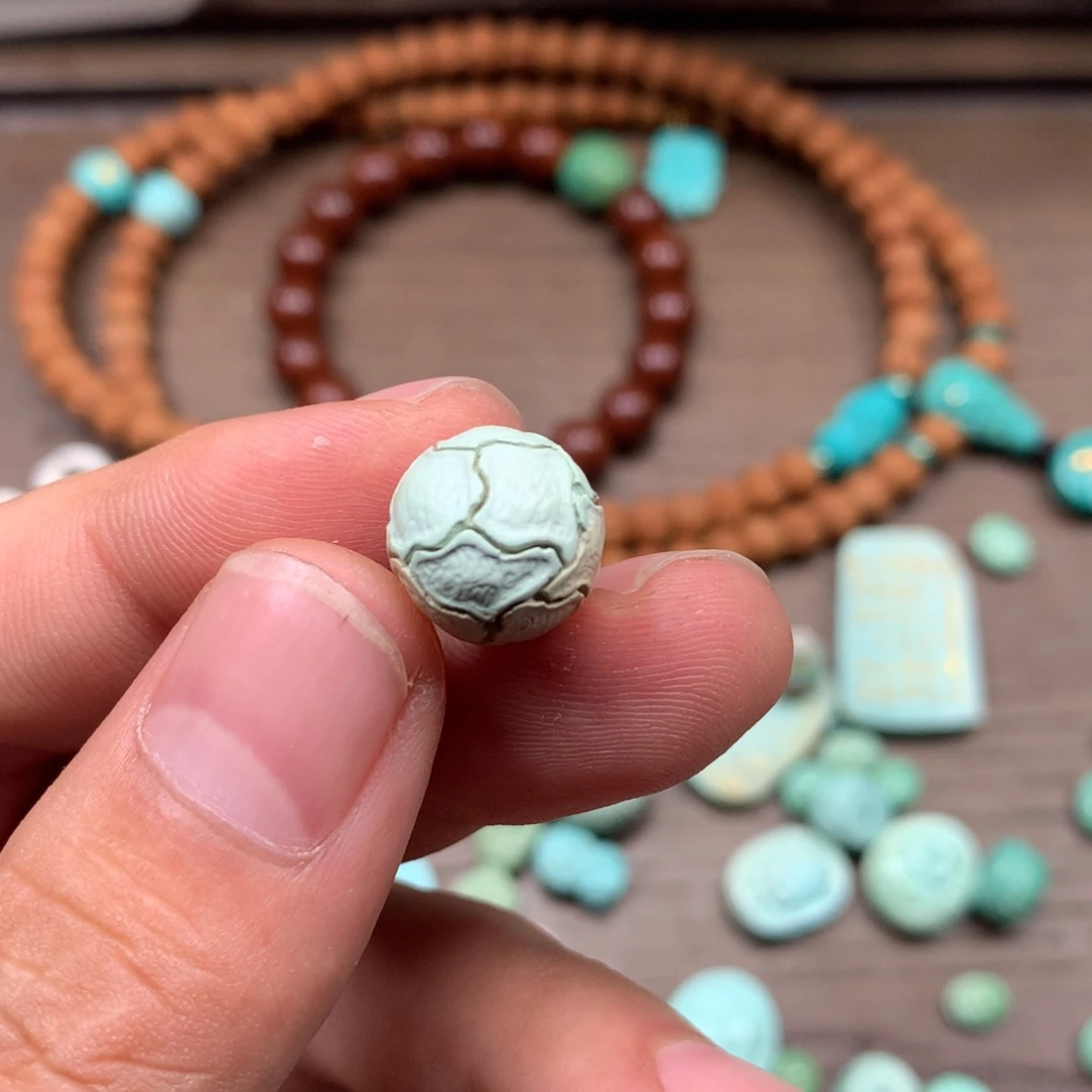 绿松石未镶嵌雕刻