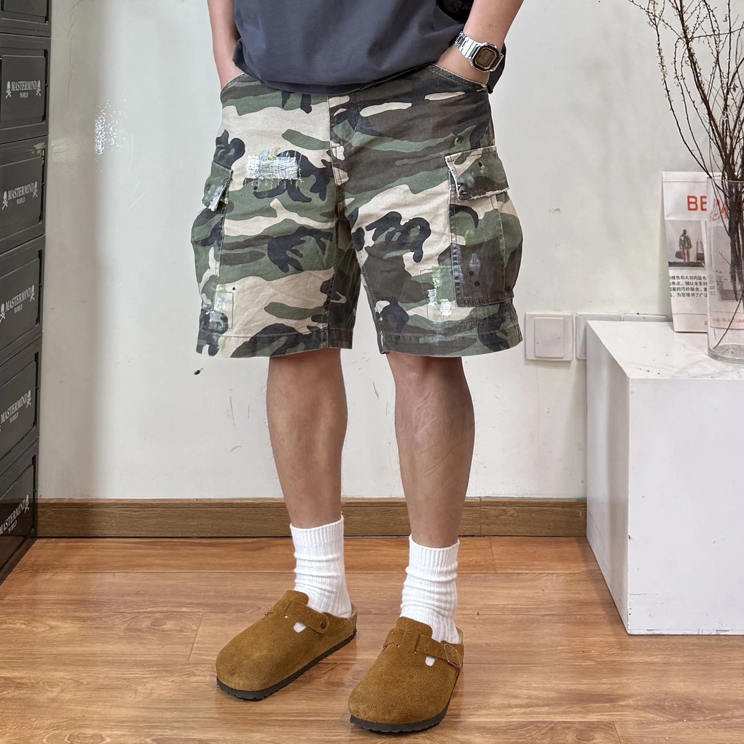 25日系纯棉复古破坏补丁拼接泼墨迷彩牛仔工装短裤男多口袋五分裤
