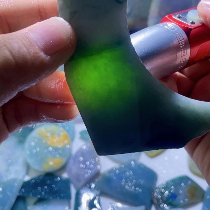 颈饰未镶嵌翡翠天然缅甸翡翠