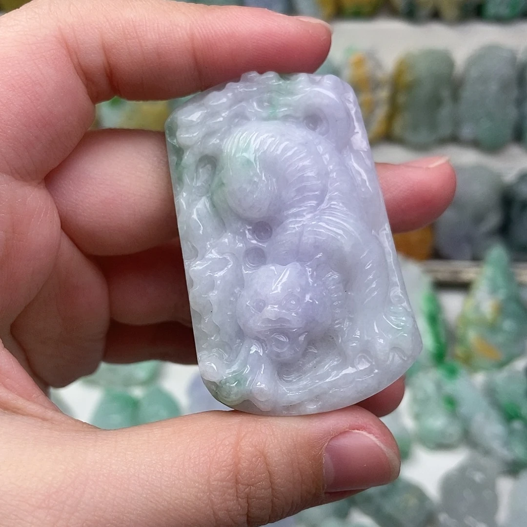 翡翠未镶嵌吊坠(赠链)