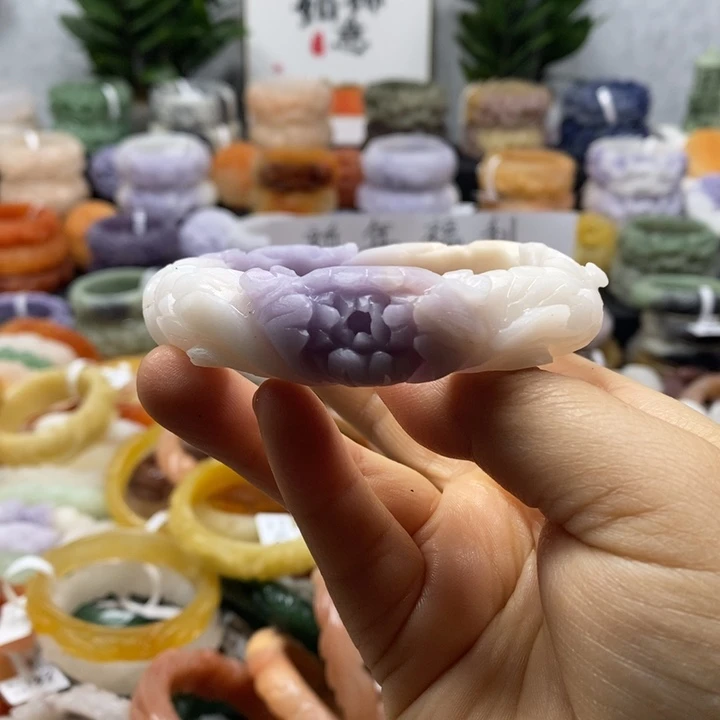 石英岩玉未镶嵌手镯