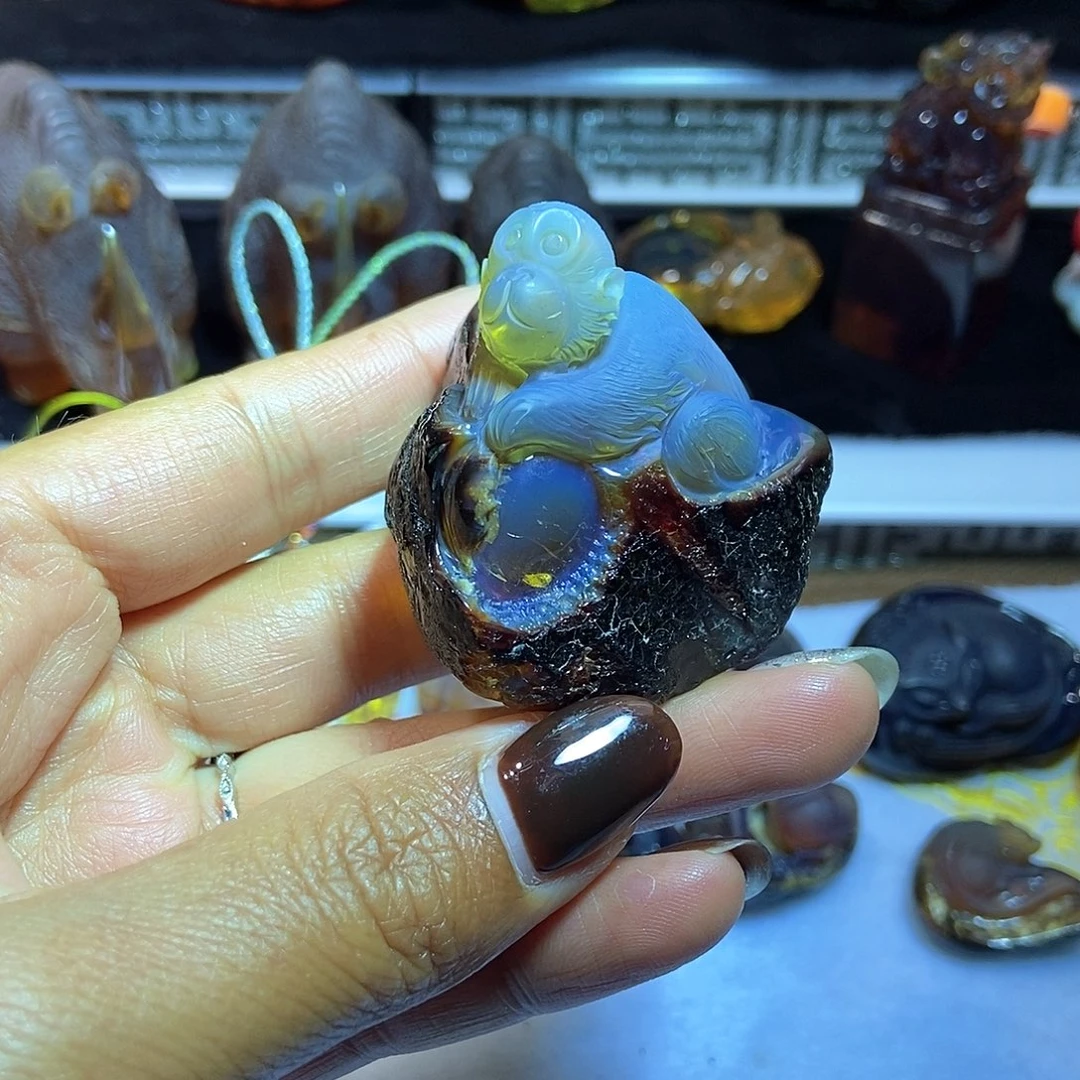 未镶嵌颈饰琥珀缅甸天然琥珀