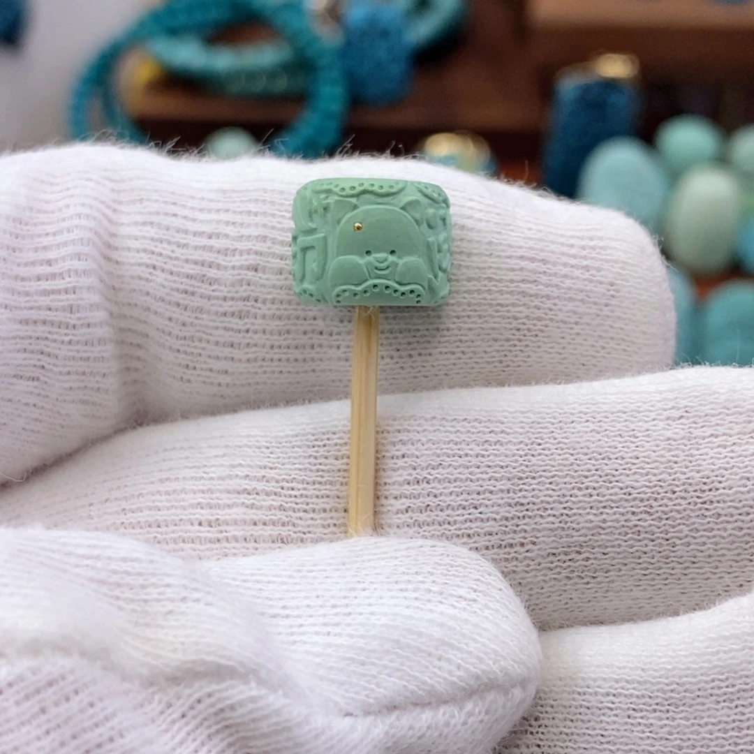 绿松石未镶嵌珠宝奇石