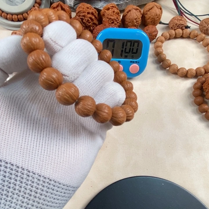 ****毛猴头核桃吊坠13聚宝盆