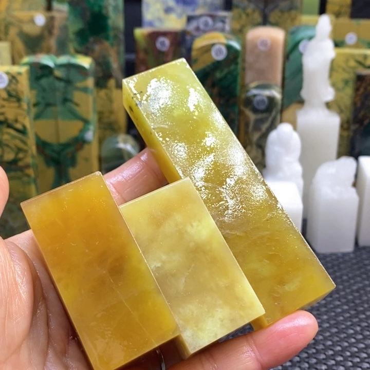 四川石洛**灵青田石印章石