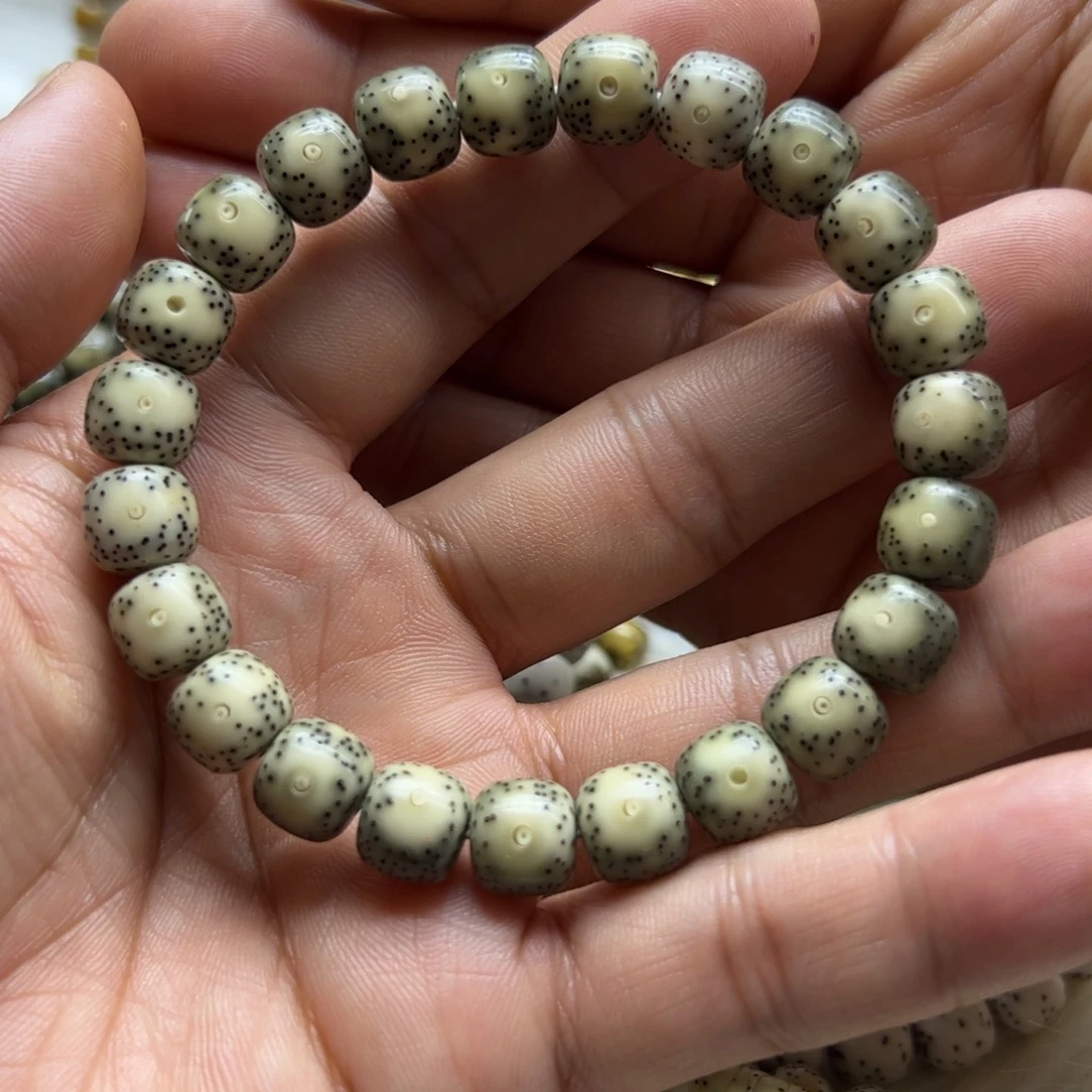 星月菩提吊坠同枝10-9大眼睛