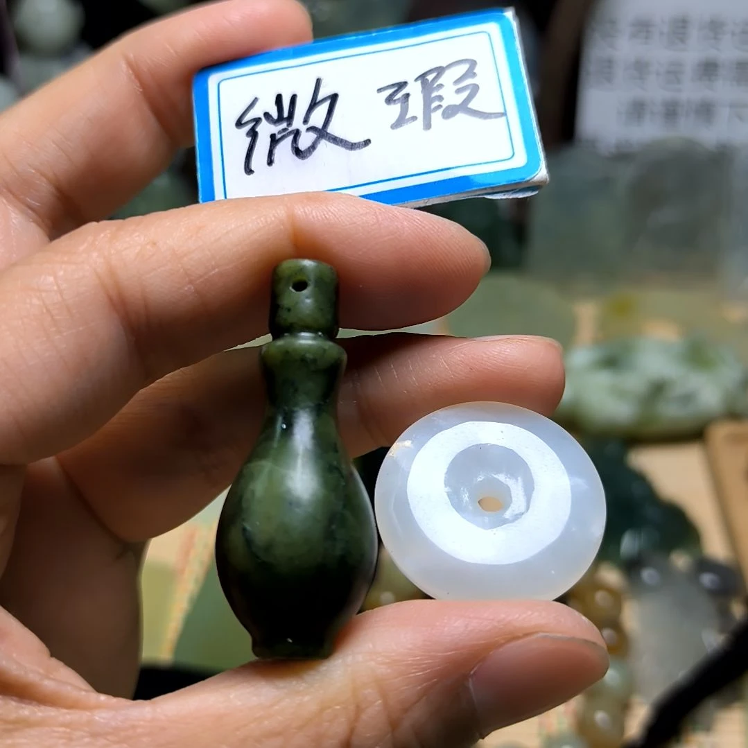 岫玉未镶嵌吊坠(不含链)核*六