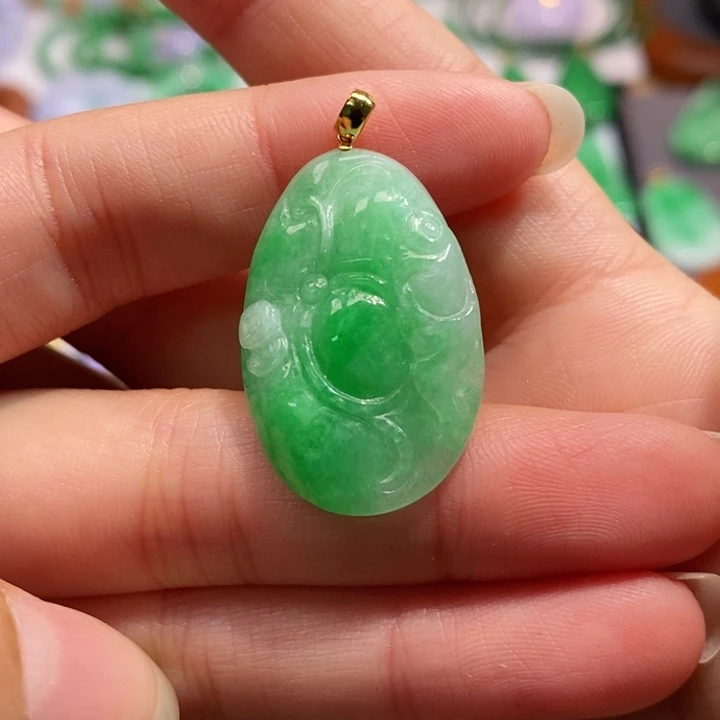 颈饰未镶嵌翡翠吊坠