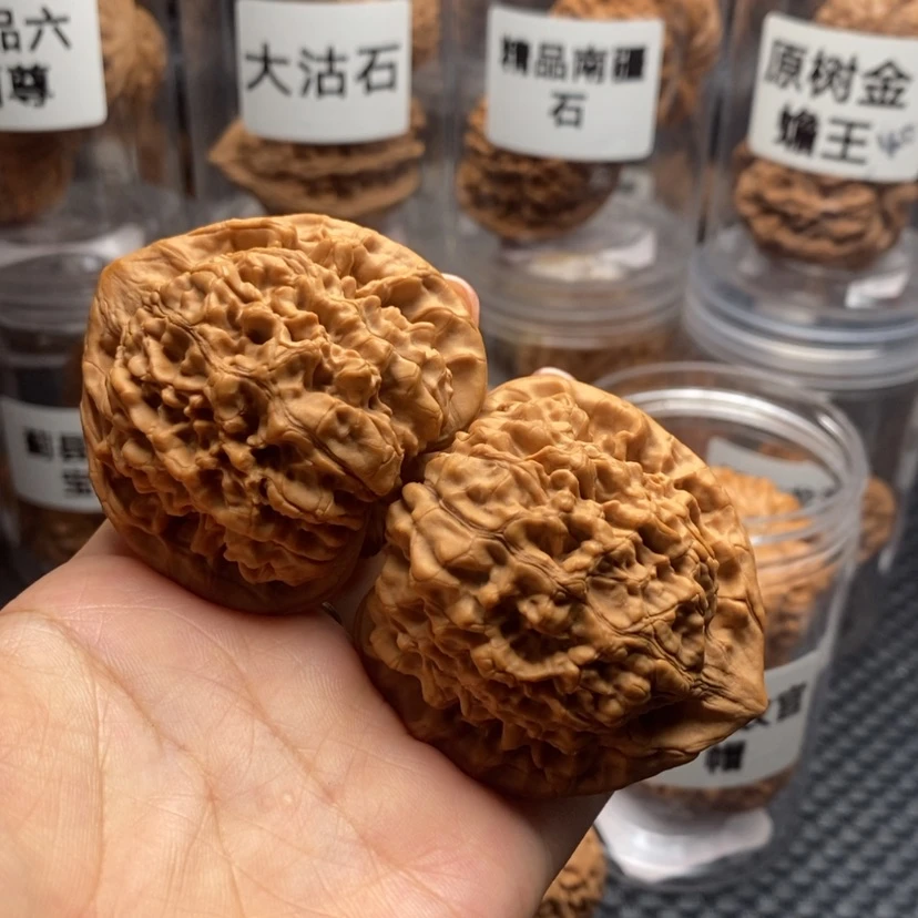 【闪购商品】文玩核桃吊坠高***?官帽