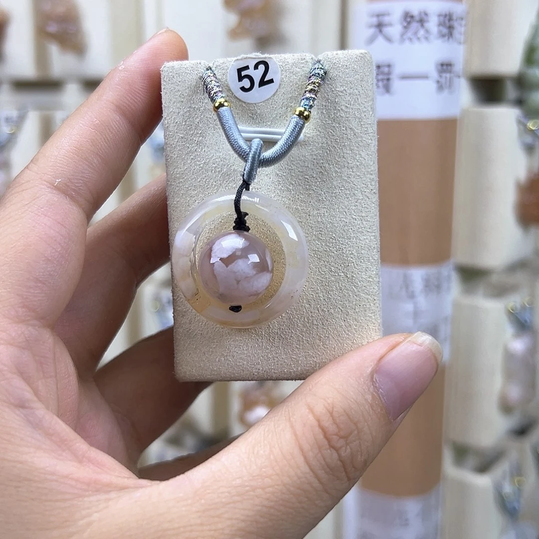 葑****石英质玉未镶嵌颈饰