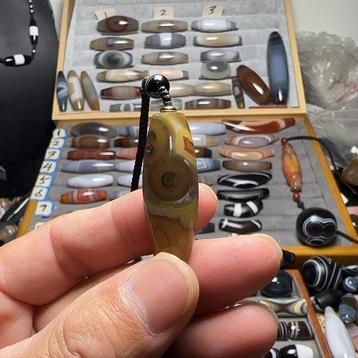 玛瑙/玉髓未镶嵌吊坠(不含链)