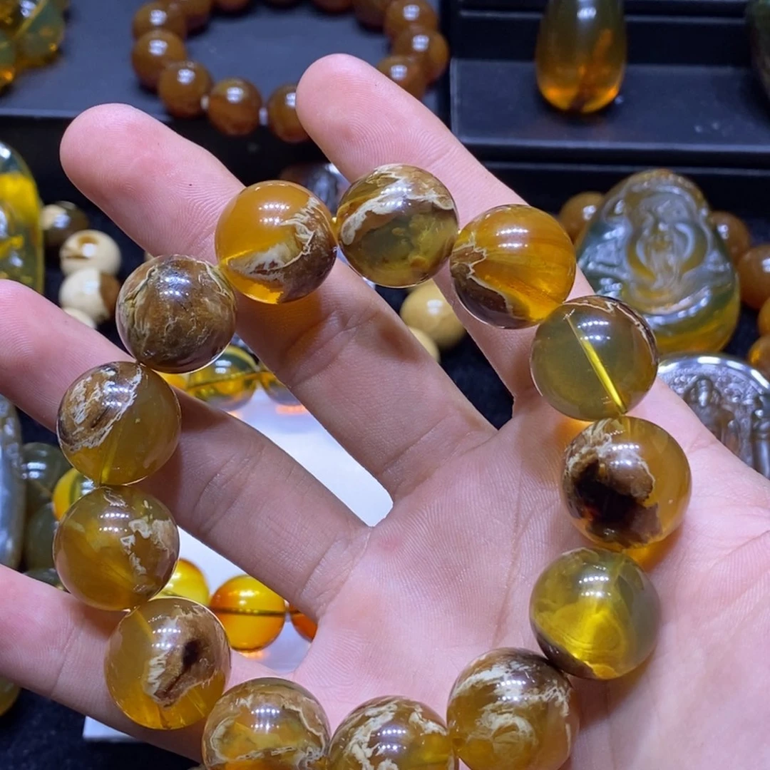 未镶嵌琥珀珠宝奇石