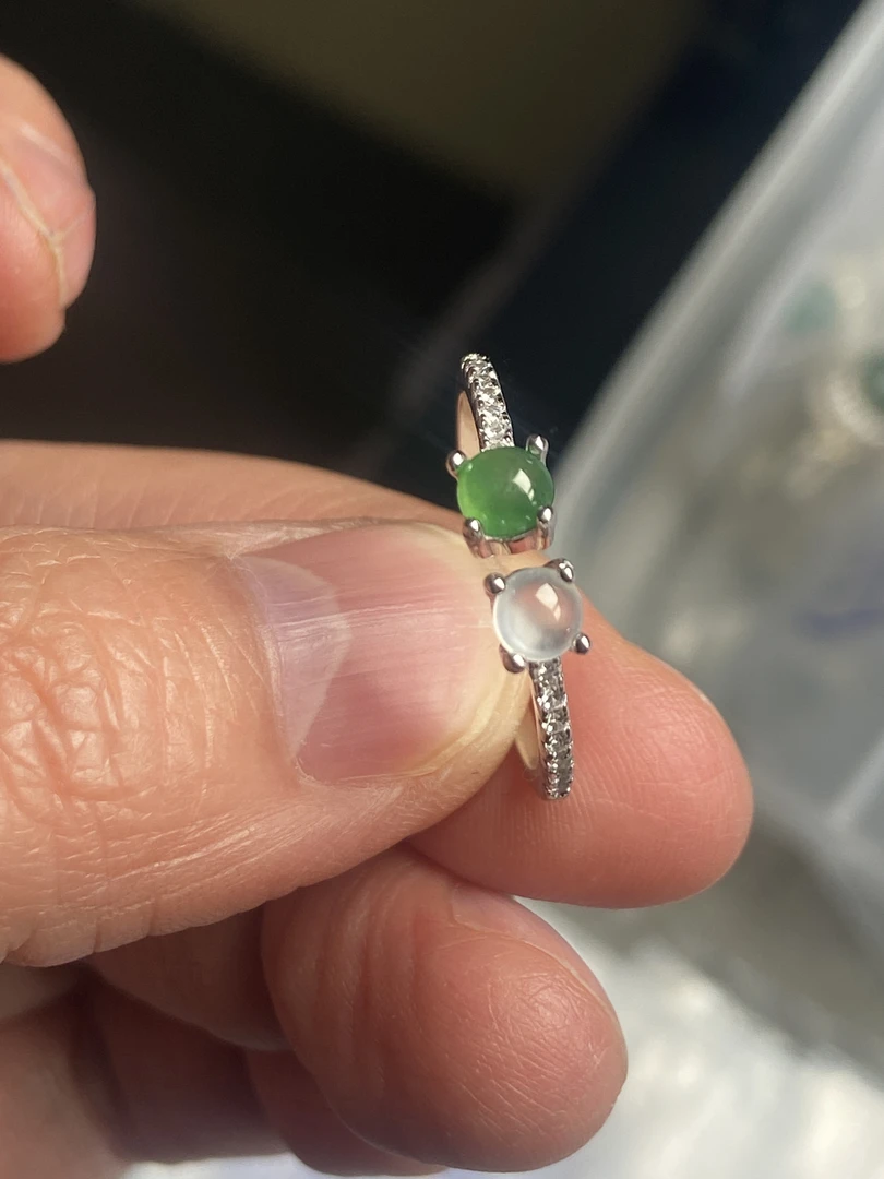 天然缅甸翡翠A货，925银镶嵌冰双彩戒指