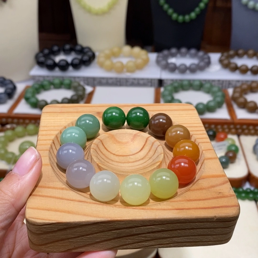 玲***i和田玉未镶嵌手串14定制