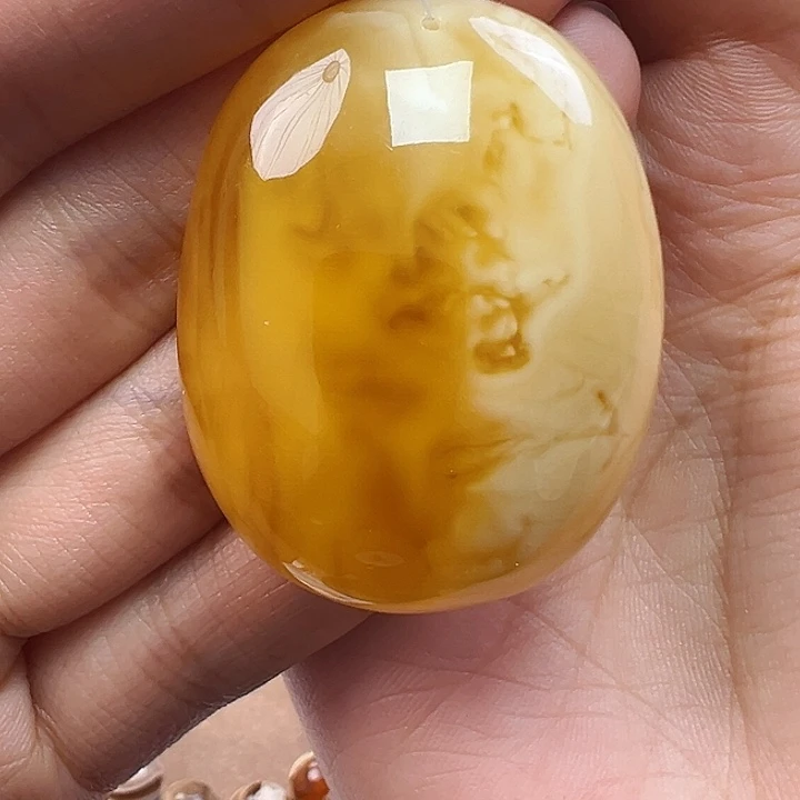 蜜蜡未镶嵌珠宝奇石