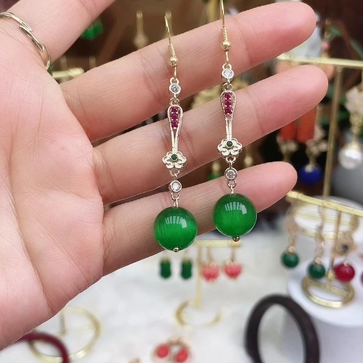 石英质玉耳钉合金