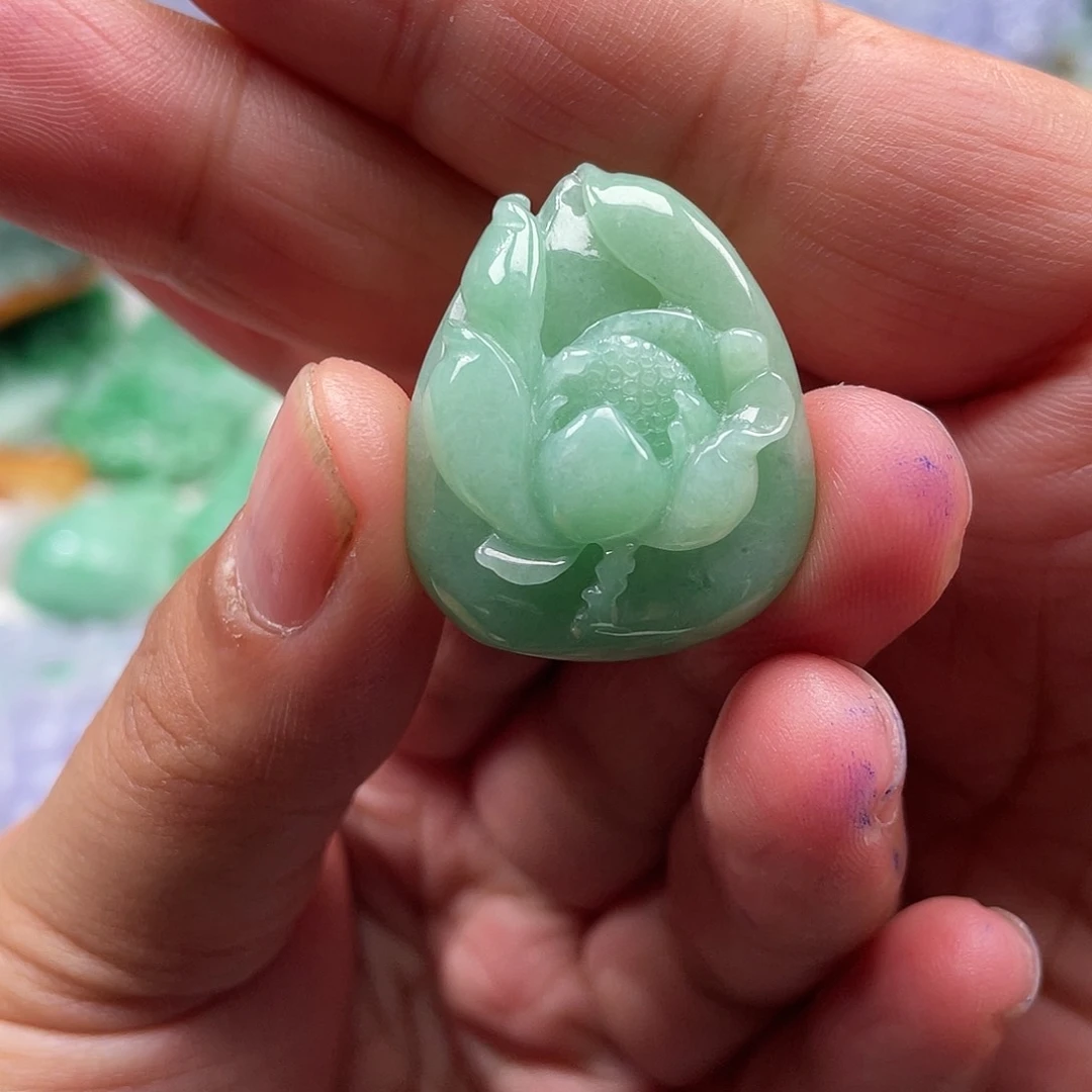 翡翠未镶嵌吊坠(不含链)?翡玉缘翡翠