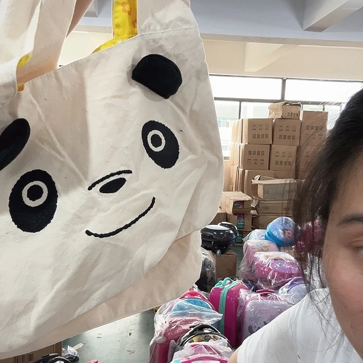 绵羊皮（革）熊猫猫背包背包发1