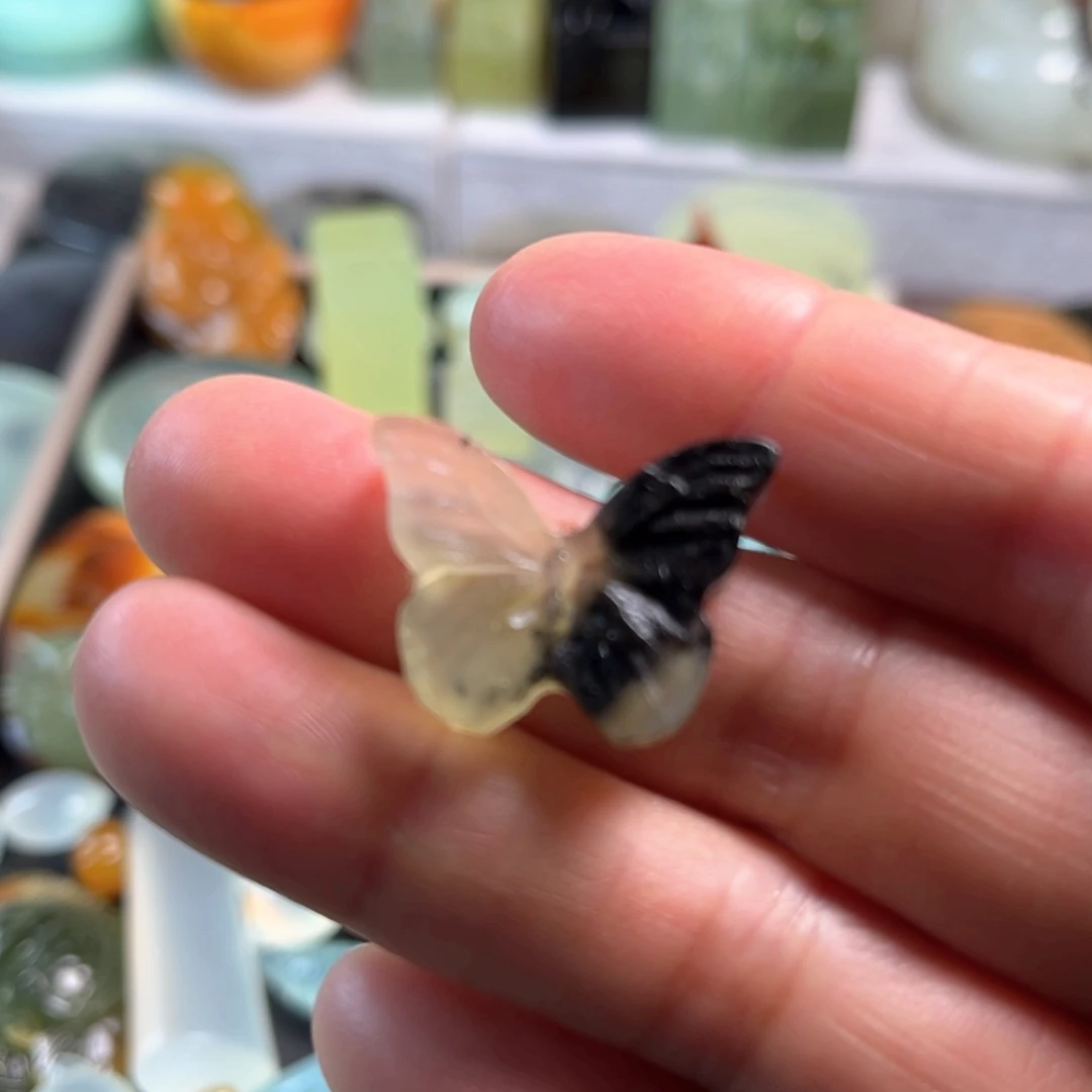 蛇纹石玉未镶嵌挂件