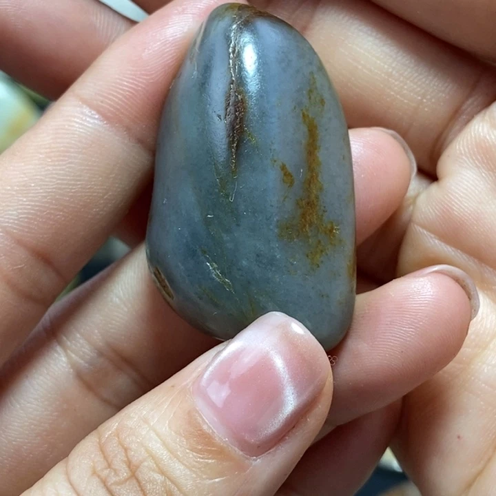 和田玉未镶嵌把件