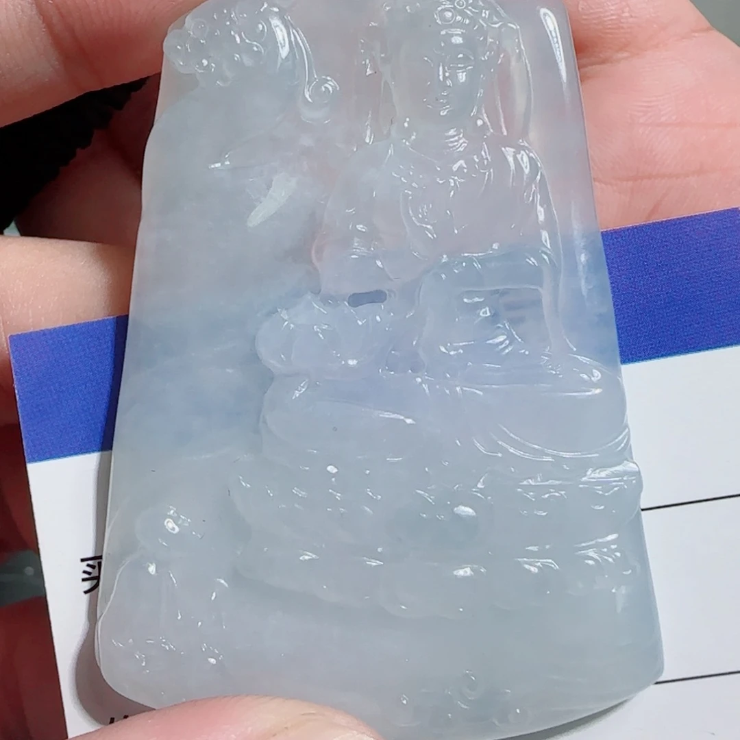 一***、翡翠未镶嵌颈饰山水