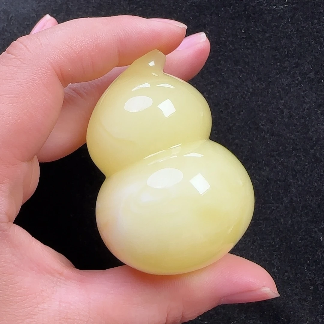蜜蜡未镶嵌珠宝奇石