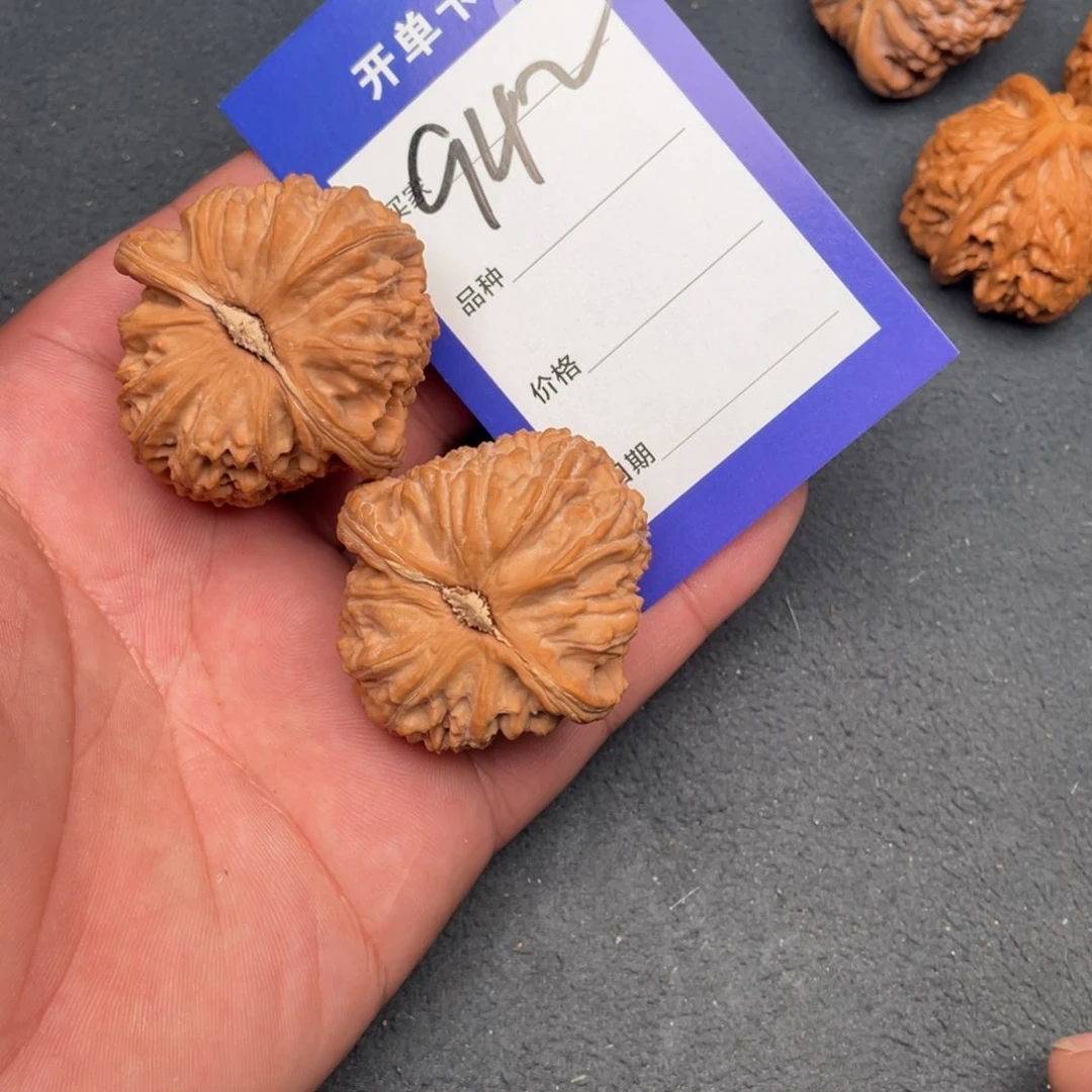 核桃把件?*42白狮子全，942号