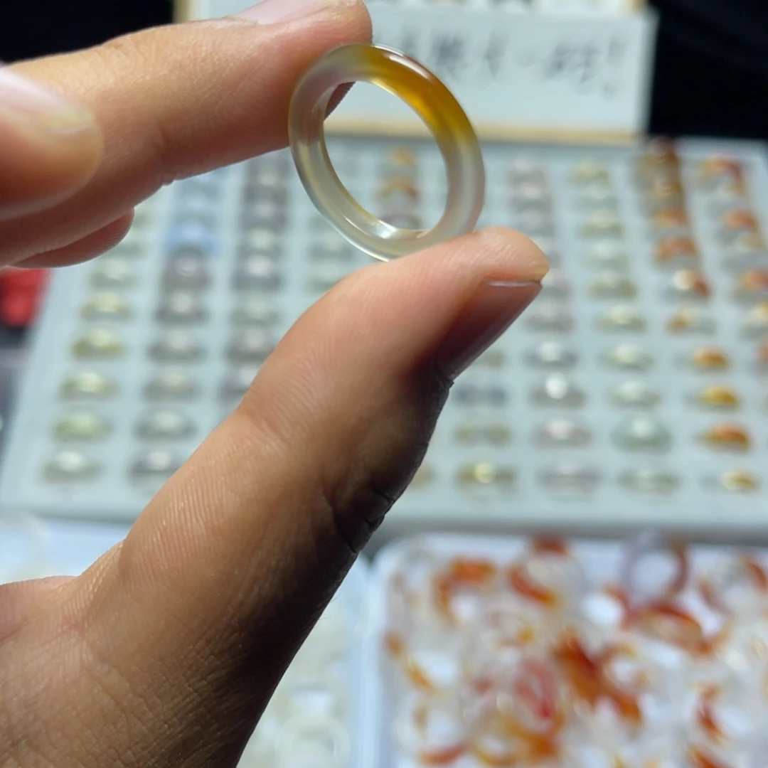 玛瑙/玉髓戒指未镶嵌听***颂