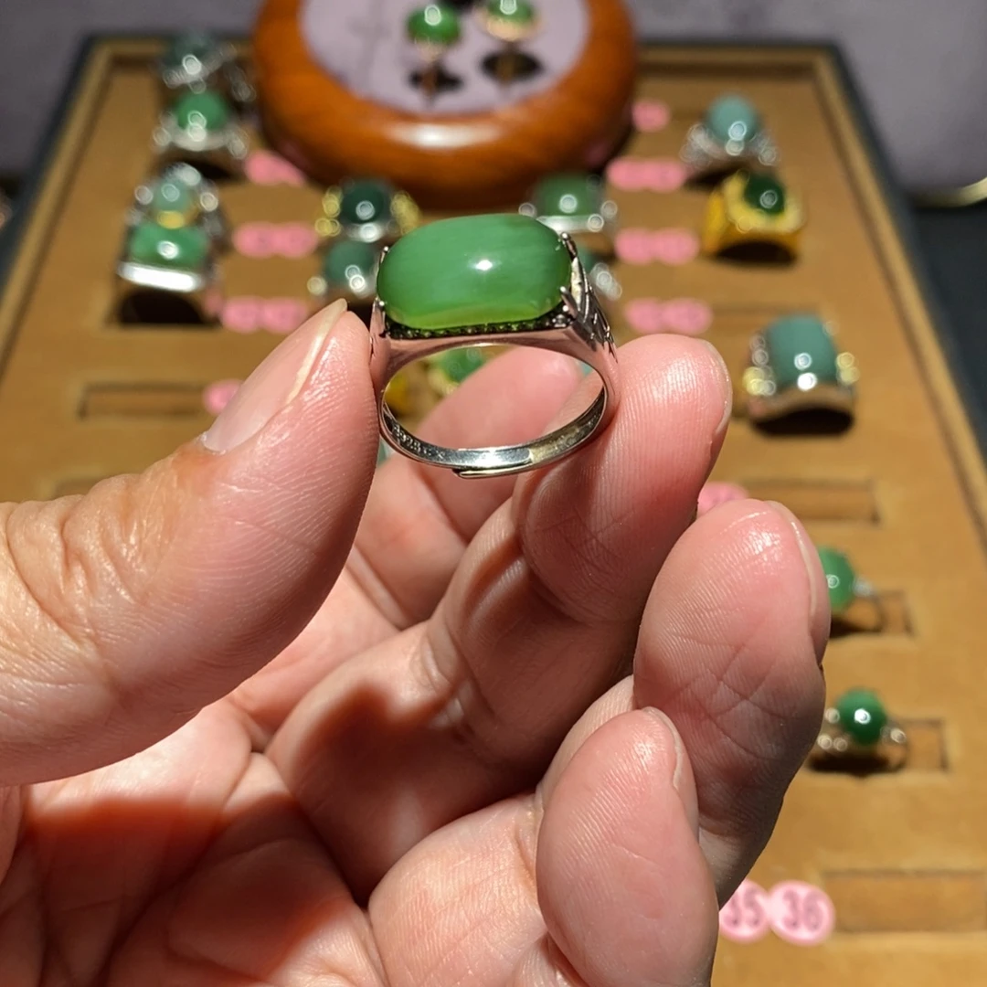 和田玉未镶嵌戒指