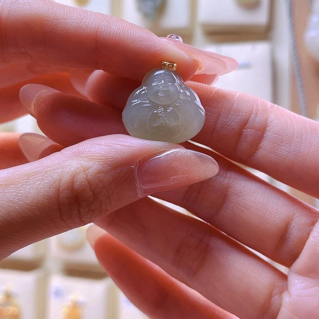 和田玉吊坠(赠链)18K金镶嵌k***婷