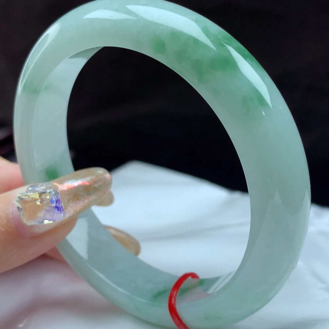 翡翠手镯未镶嵌432712，