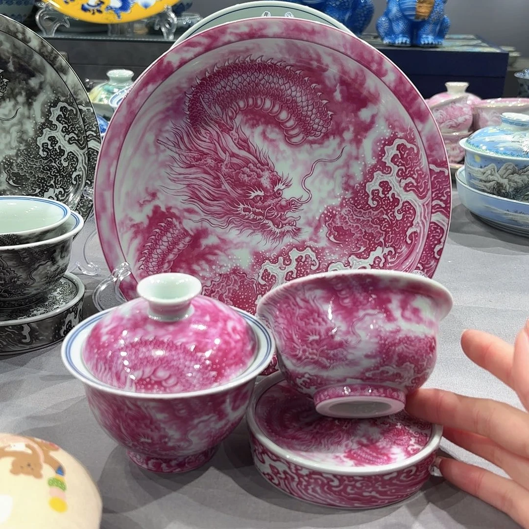 瓷片景德镇瓷器精品陈列