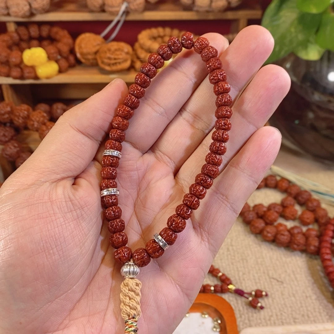 金刚菩提手串手持