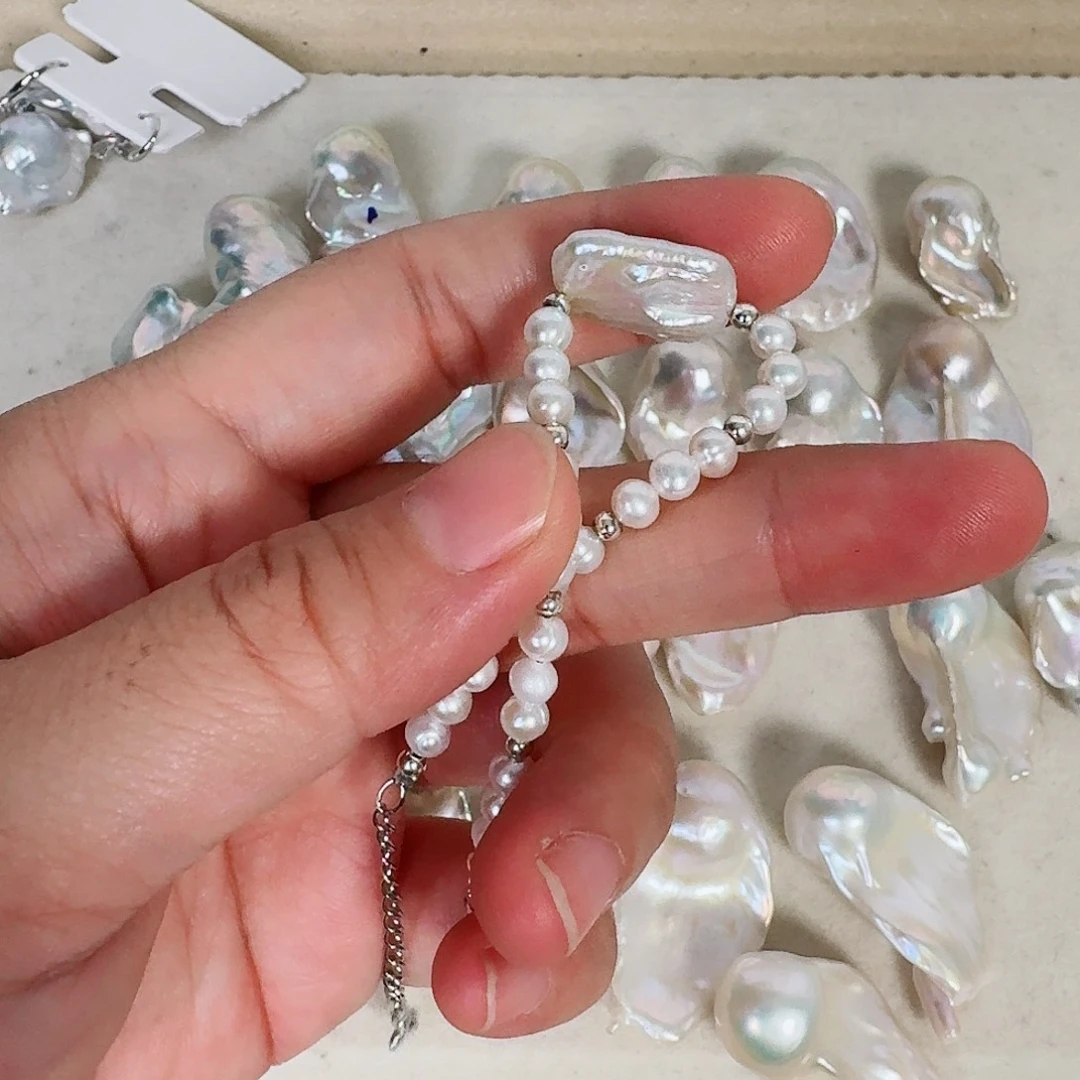 世***甜淡水珍珠银S925镶嵌颈饰