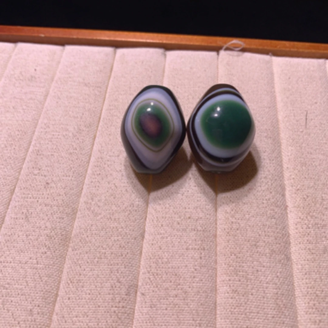 缠丝玛瑙粉眼橄榄珠