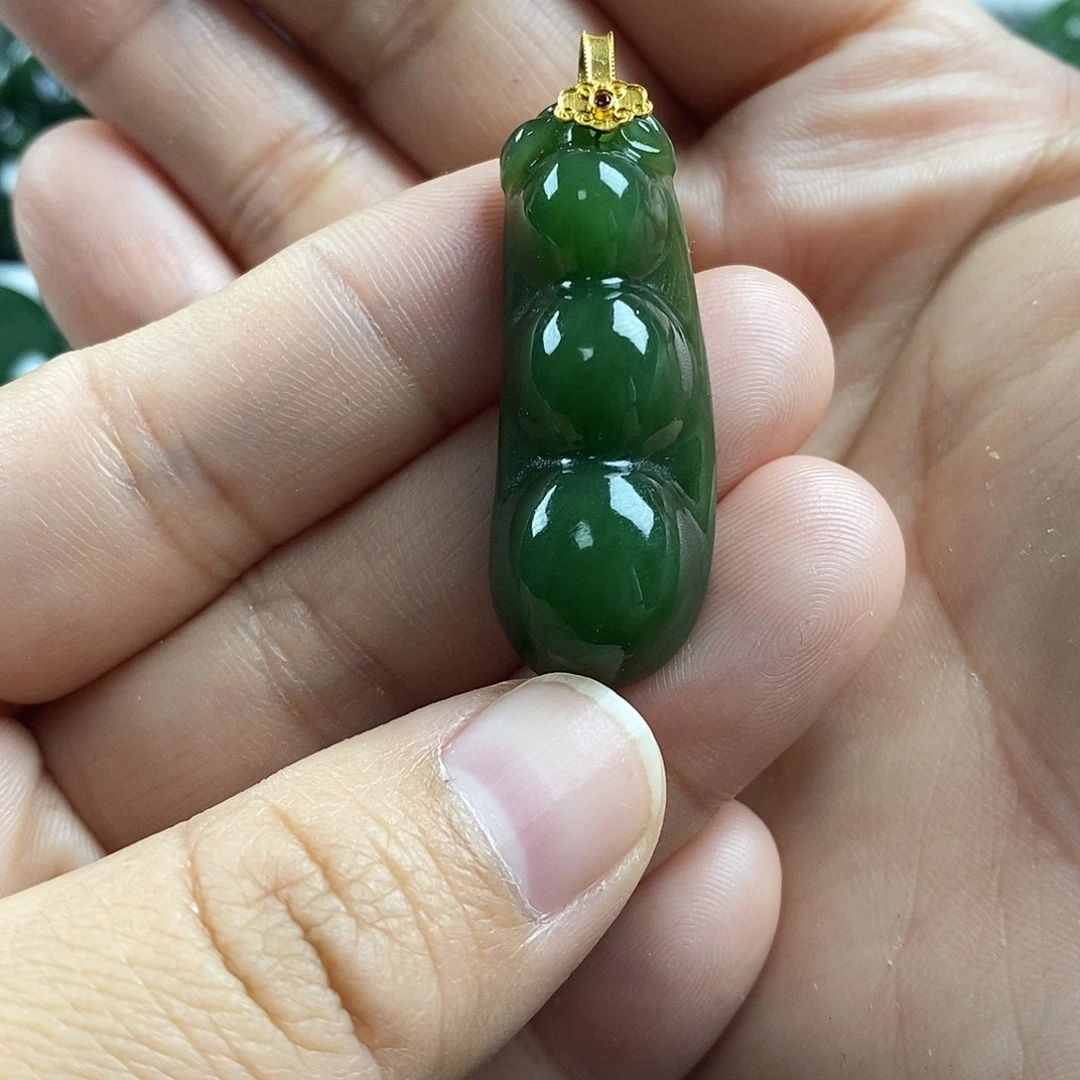 和田玉（碧玉）未镶嵌颈饰