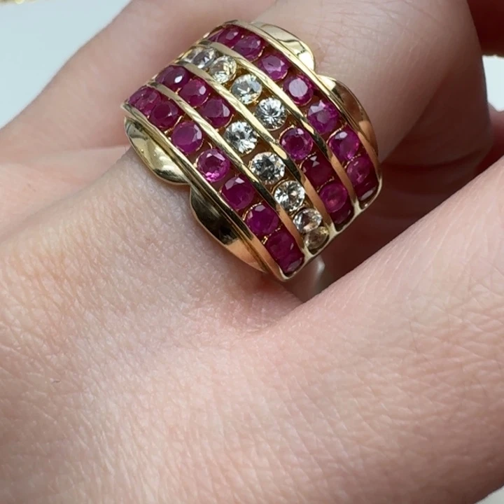 红宝石戒指未镶嵌