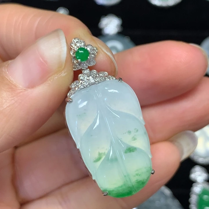 翡翠18K金镶嵌吊坠(不含链)吊坠