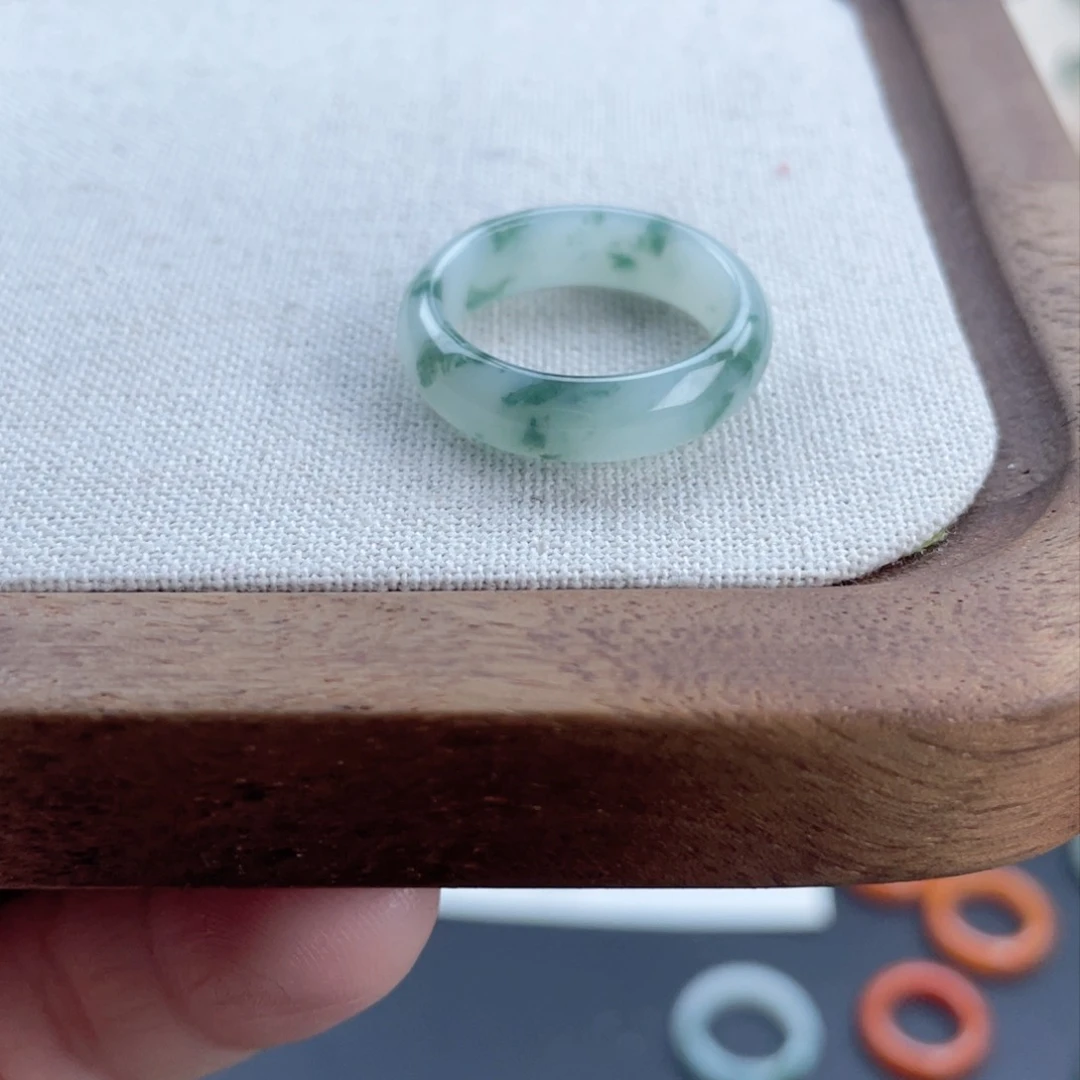 翡翠未镶嵌戒指11 号 港码 17