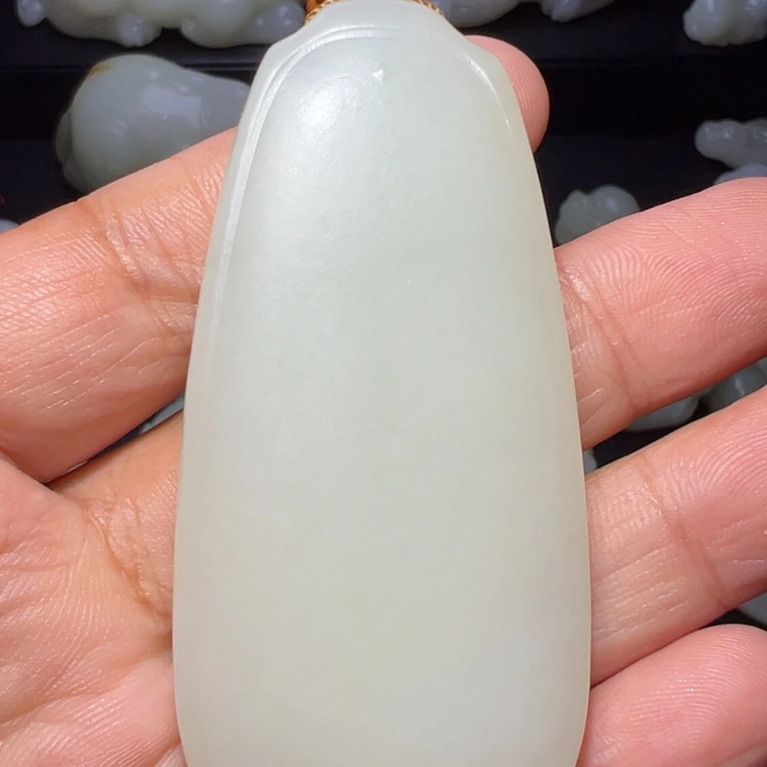 徐***拍颈饰未镶嵌和田玉