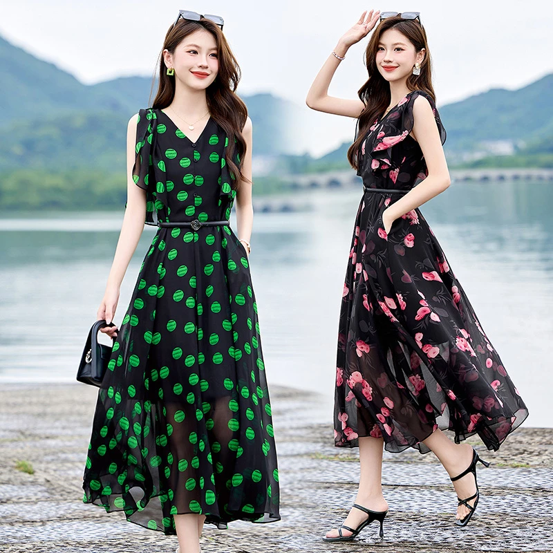 碎花连衣裙女士夏季飘逸吊带裙裙子运动风宫廷风显瘦长裙气质时尚