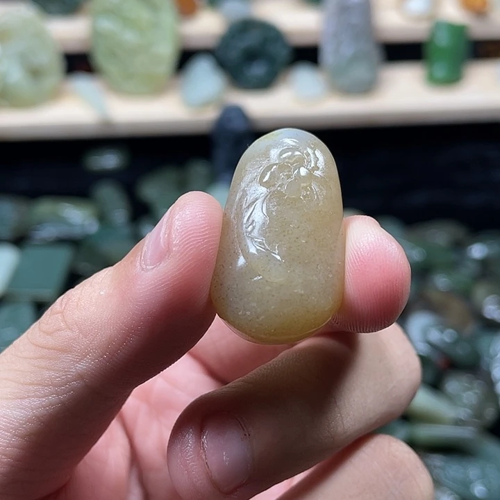 未镶嵌和田玉挂件