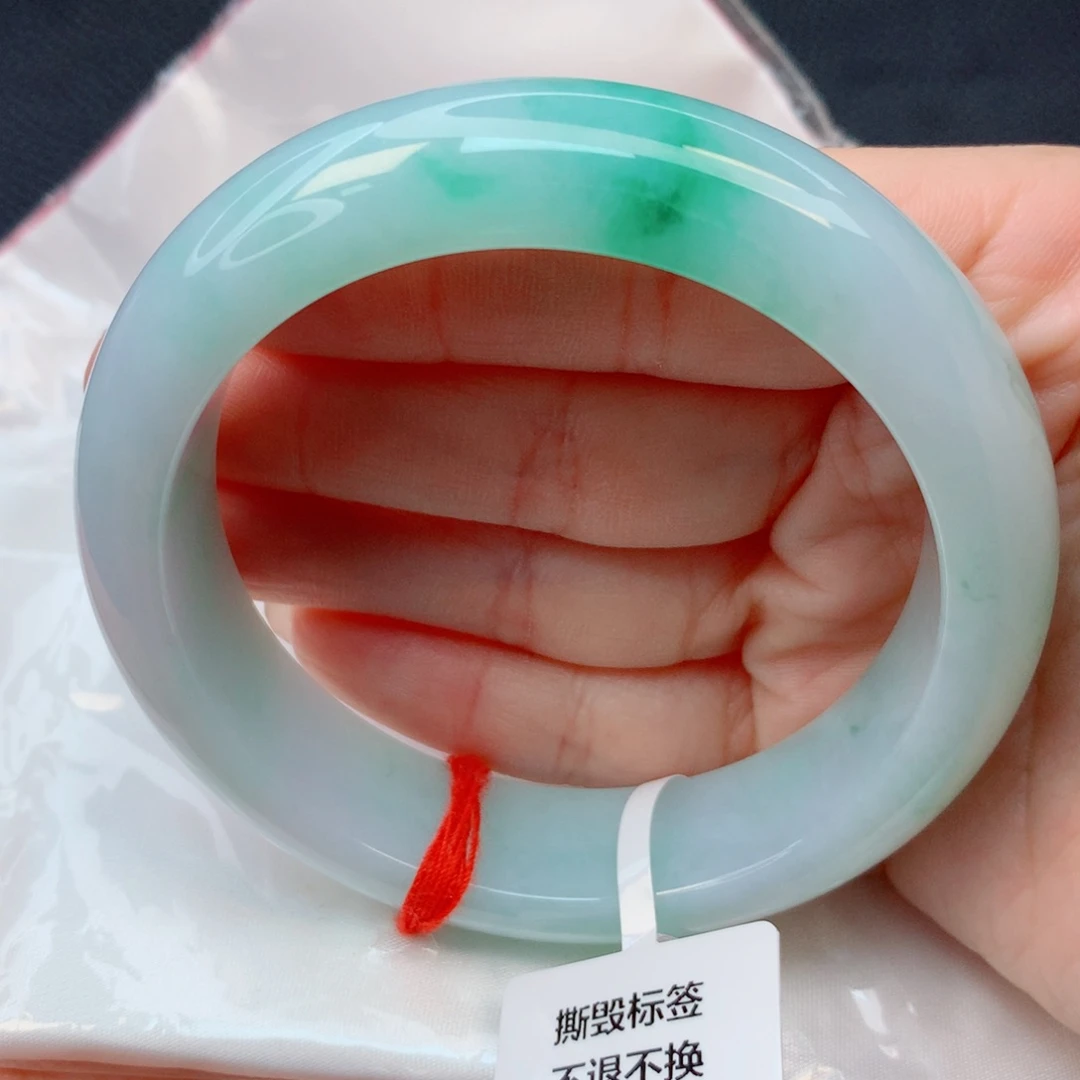 翡翠未镶嵌手镯57-58冰胶淡春彩飘花