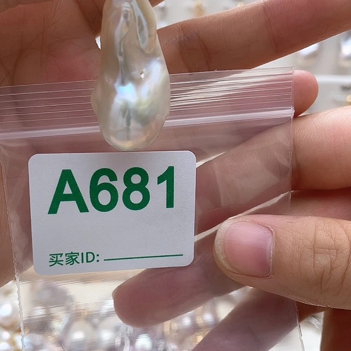 未镶嵌淡水珍珠天然珍珠。  漏 漏 漏