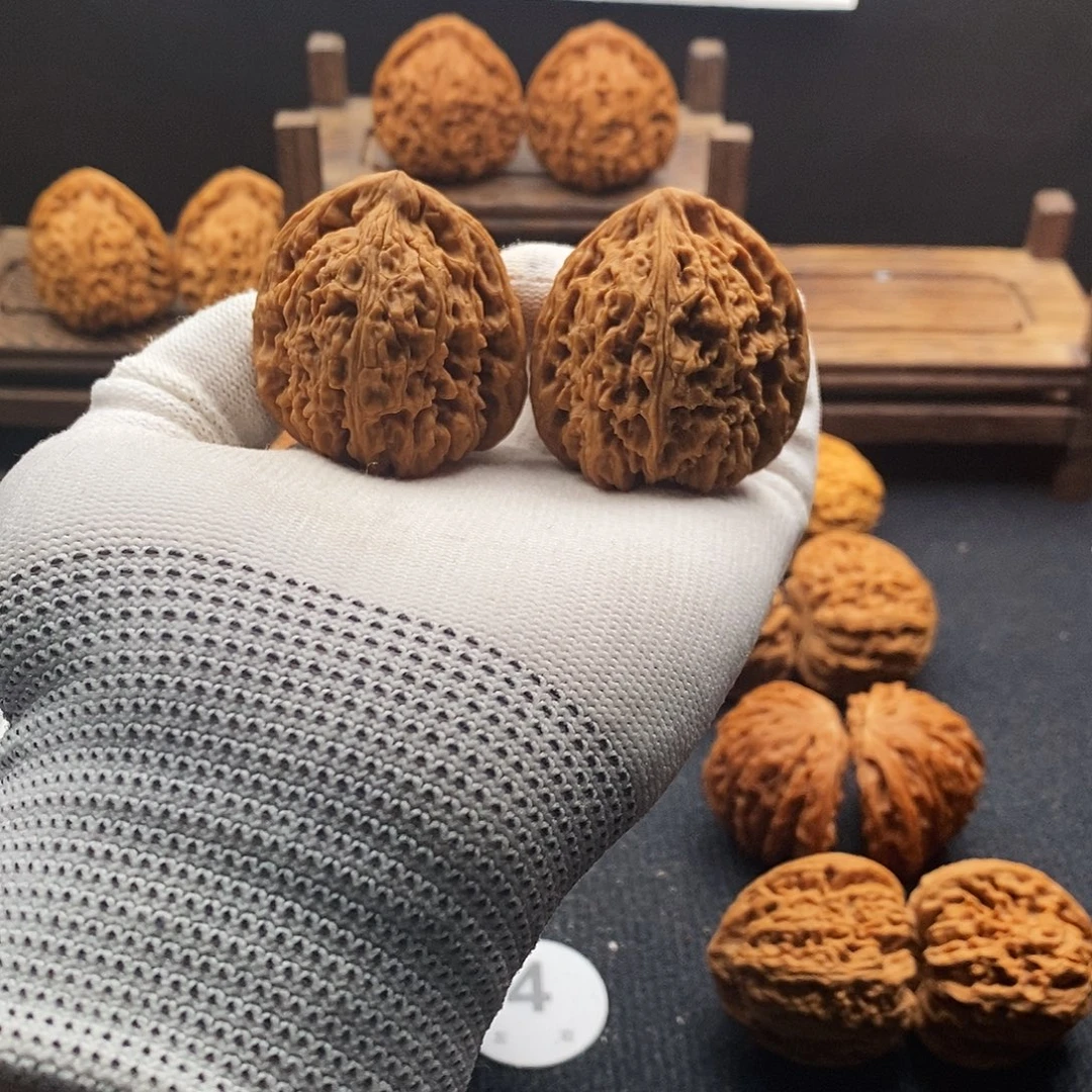 郭***生把件文玩核桃南疆大克重涿鹿全品