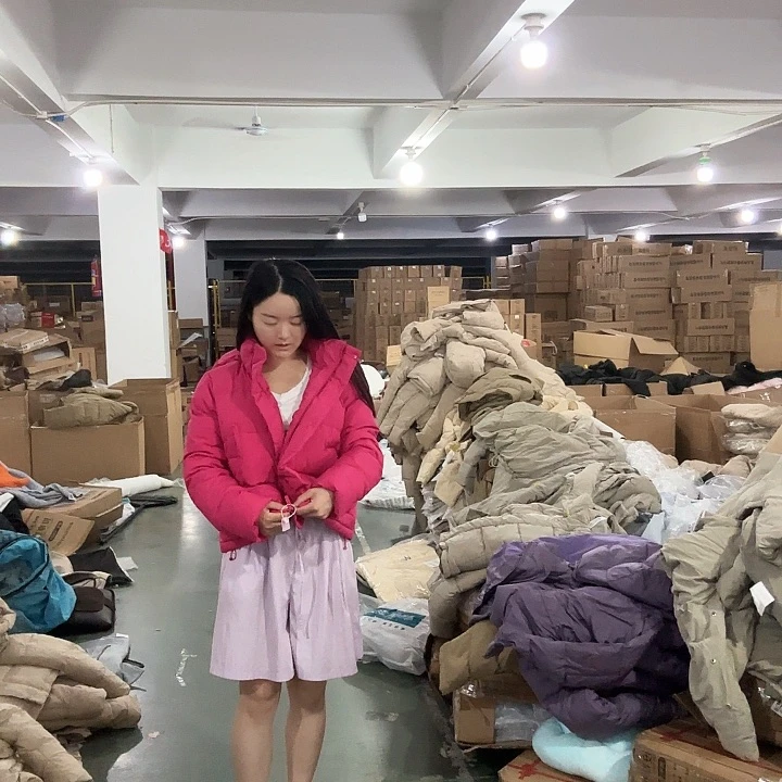 枚红色鹿家鹅鹅外套4码