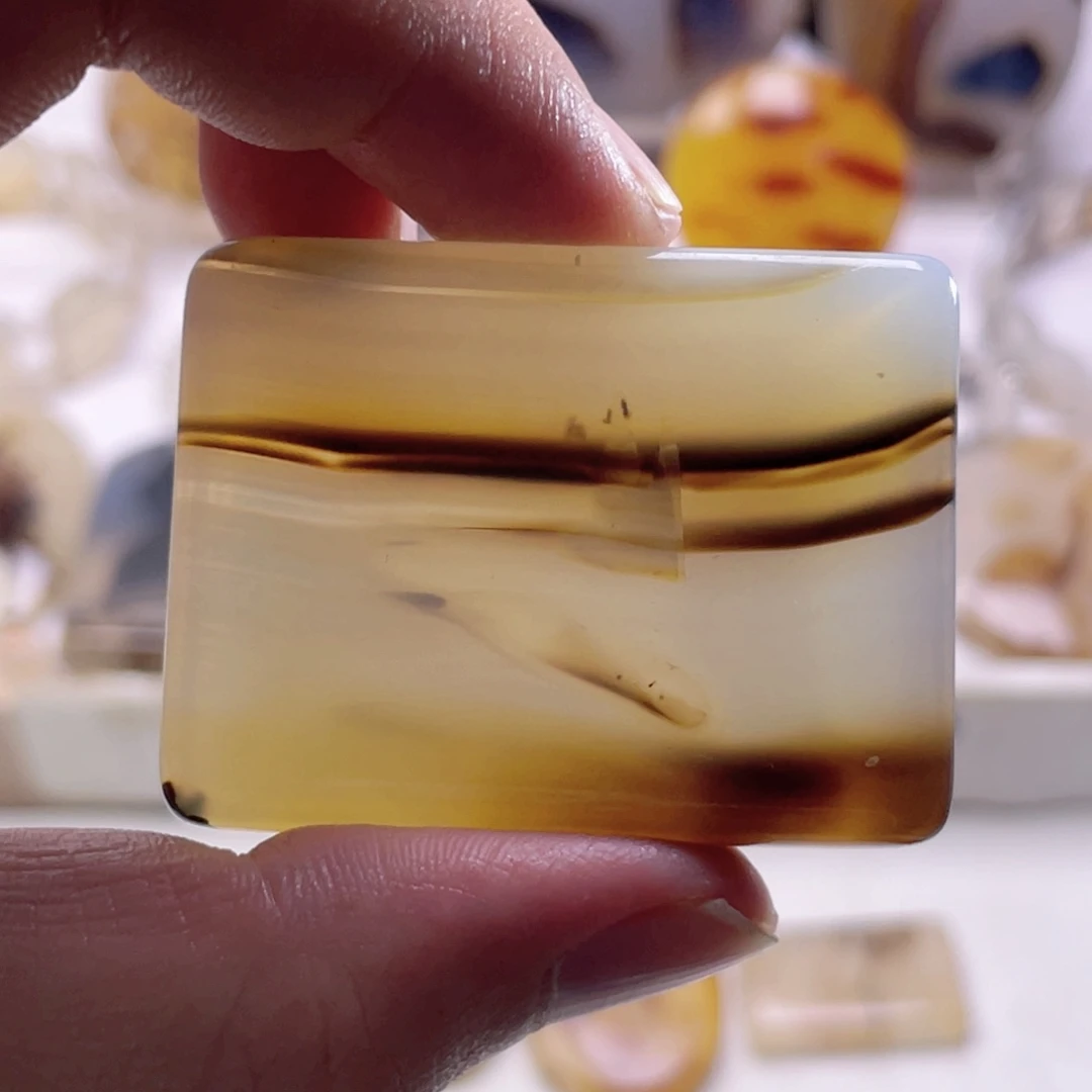 玛瑙/玉髓未镶嵌珠宝奇石